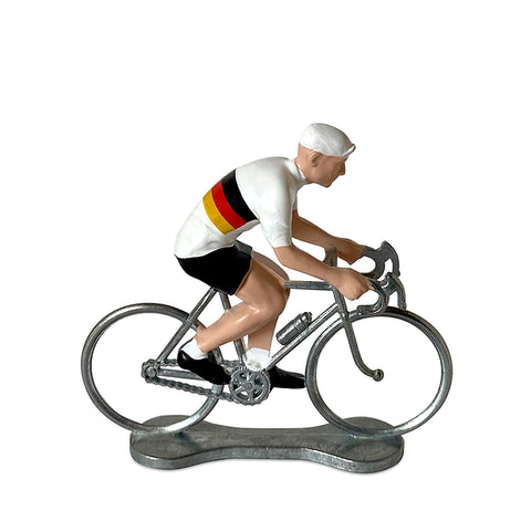 Bernard & Eddy Cyclist Position 1