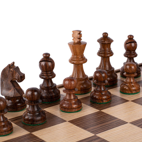 Manopoulos - Walnut Chess Set - 43x43cm with Staunton Chessmen (8.5cm King)